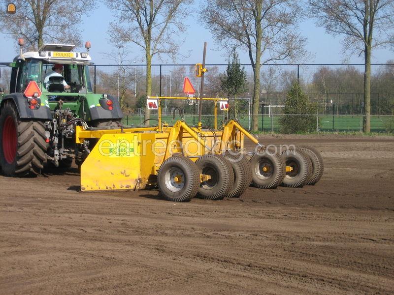 Kilverbak met 8-wielen.