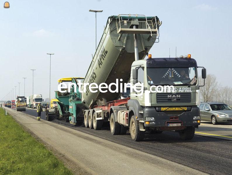 Trekker + oplegger met geïsoleerde laadbak voor asfalt