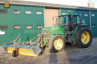 John Deere met AP veegmac... Omgeving Bergen op Zoom