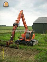 Doosan met verlenggiek en... Omgeving Bergen op Zoom