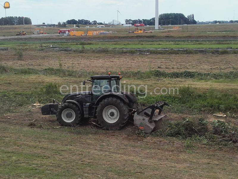 Valtra S354 + FAE bosklepel