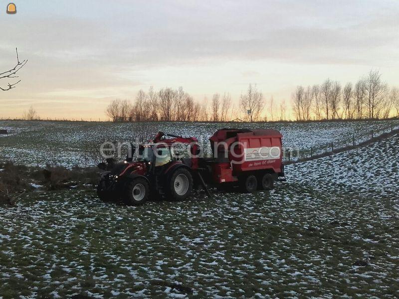 Valtra T214 + Ufkes Greentec 952-20