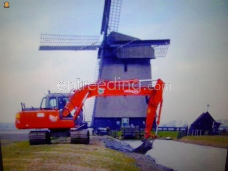 HITACHI 130 3D GPS EN OVEDRUK