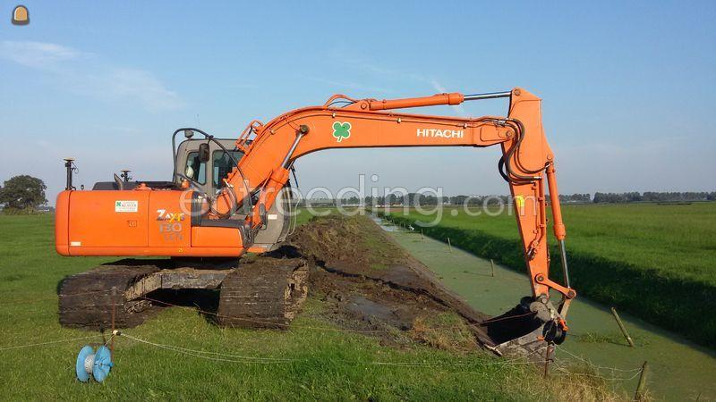HITACHI 130 3D GPS EN OVEDRUK