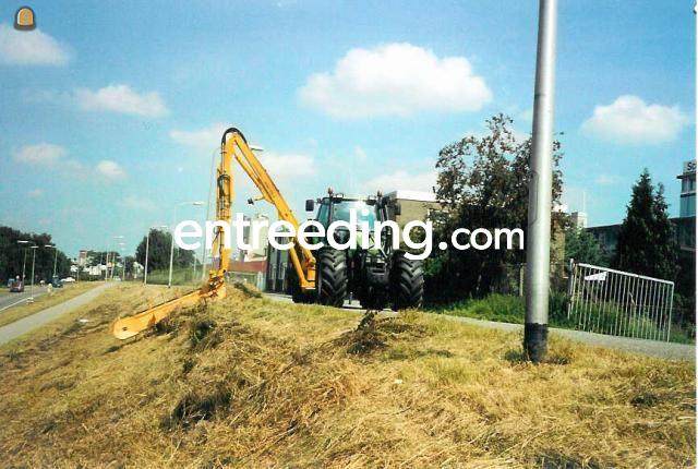 Deutz Agrotron 135 + herder/ bandhooier