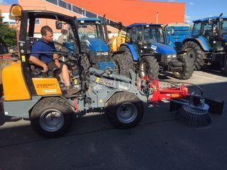 div onkruidborstelmachine... Omgeving Den Haag