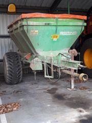 Tractor + granulaatstrooi... Omgeving Kempen