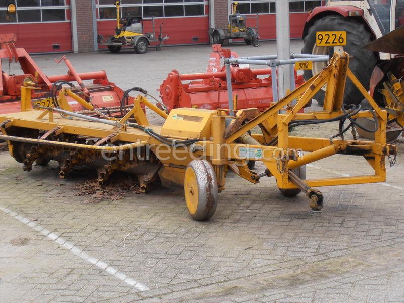 Tractor + walkantfrees