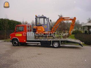 Hitachi EX30-2 Omgeving Druten
