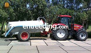 Case tractor met watertank