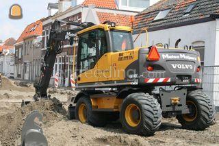 Volvo EW 140C Omgeving Middelburg