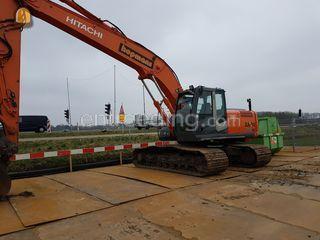 Hitachi ZX210-3 Semi Lang Omgeving Middenmeer