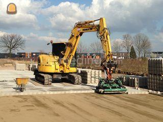 Komatsu midi met bestrati... Omgeving Zevenbergen