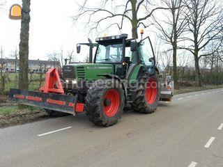 Fendt met Rolbezem en sch... Omgeving Wijk bij Duurstede