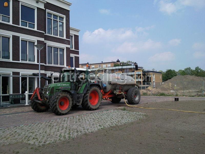 Fendt 714 met waterwagen