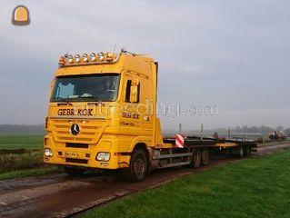Mercedes-Benz Actros 2548... Omgeving Oosterwolde