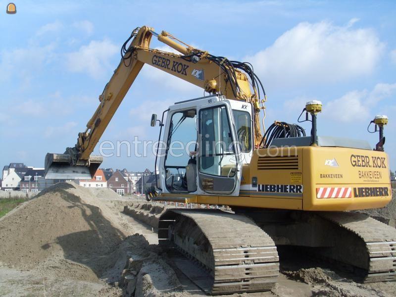 Liebherr R 902