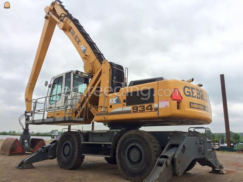 liebherr A934C