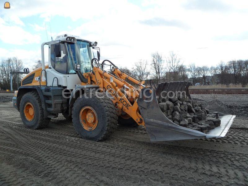 Liebherr L 542 + schudbak