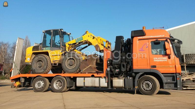 Mercedes Bakwagen 26 tonmeter kraan