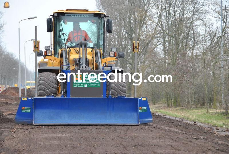 Shovel + leveller bord