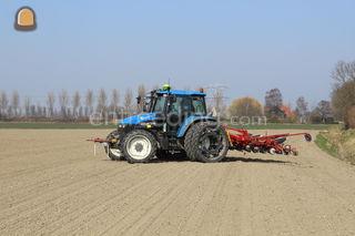 trekker + bietenzaaier Omgeving Goes