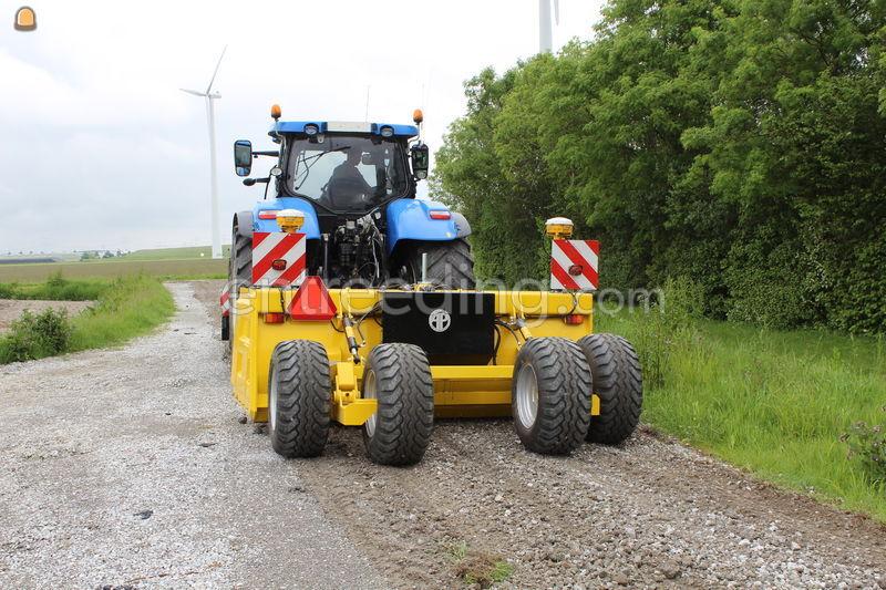 New Holland T7 220 + AP KB110/300
