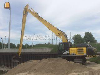 Hitachi ZX300-6 LR Omgeving Goes