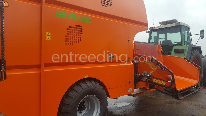 Fendt + handinvoer versnipperaar