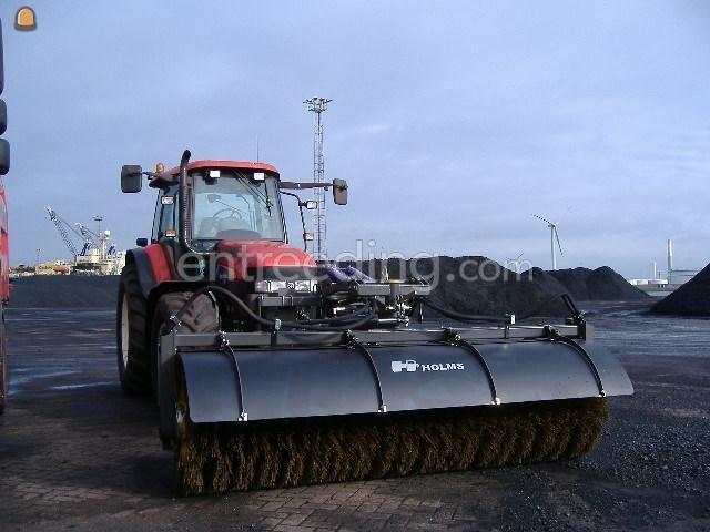 New holland TM120 + holms bezem
