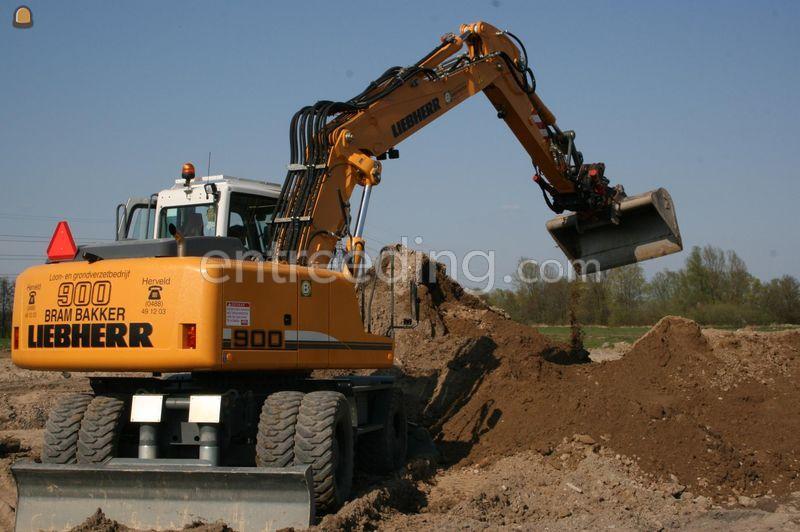 Liebherr 900C overdruk