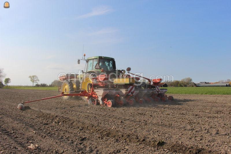 Kuhn maïs zaaimachine