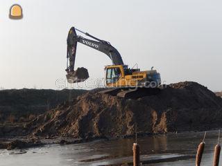 Volvo EC 240 B Omgeving Ommen/Dalfsen