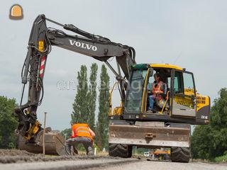 Volvo EW 140 C Omgeving Ommen/Dalfsen