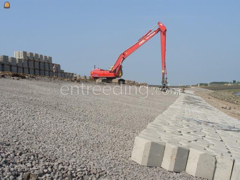 Hitachi ZX350LC-3 met 18 mtr. front