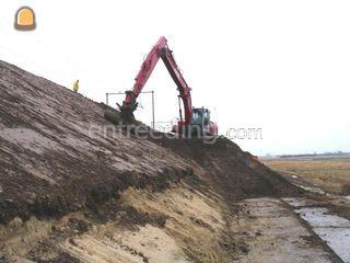 Hitachi EX215 Omgeving Breda