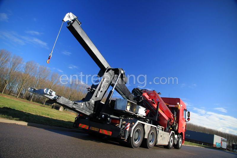Bergingsvoertuig met afzetbare wrecker(lepel)-installatie incl. 130 tons laadkraan