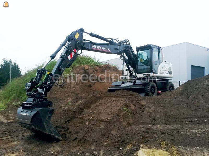 Hidromek HMK 140W met tiltrotator