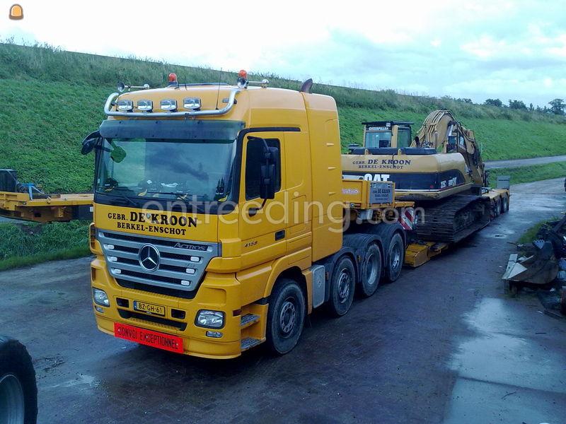 Actros 4158+ Nooteboom 3-asser