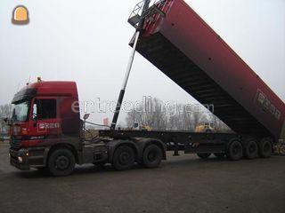 Vrachtwagen en dumperchau... Omgeving Harderwijk