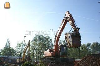 Hitachi EX 215 Omgeving Gouda
