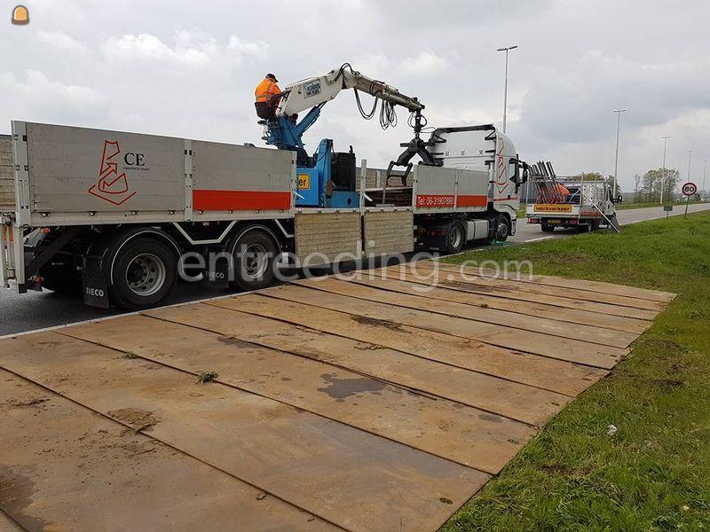 Steentrailer incl. 20T/M kraan