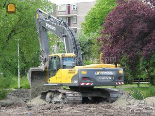 Volvo 240C Omgeving Tiel