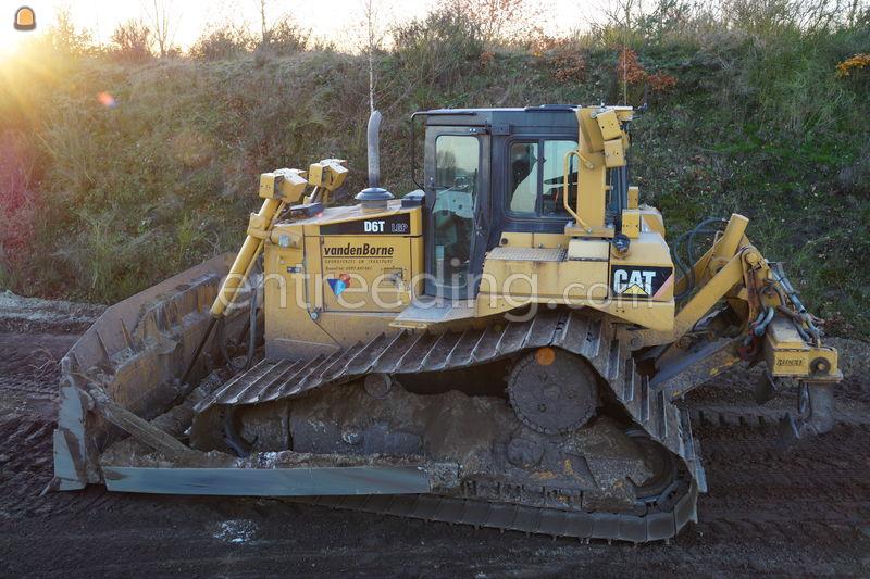 CAT D6T