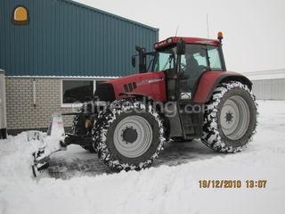 Tractor met grond/sneeuws... Omgeving Westland