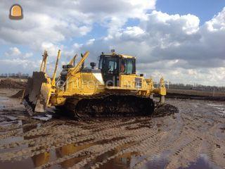 Komatsu D65-PX 18 Omgeving Helmond