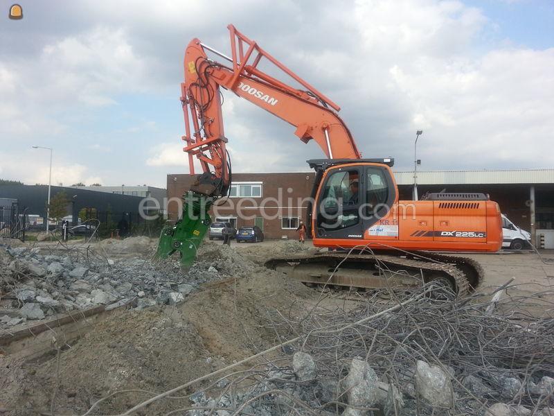 Doosan DX225LC