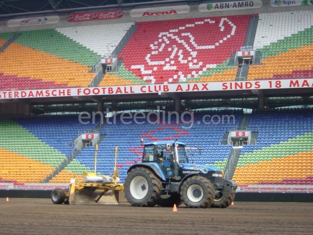 J.M. van Vliet Loon- en Verhuurbedrijf uit Ter Aar