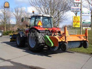 Trekker + Holaras veegmac... Omgeving Voorne-Putten