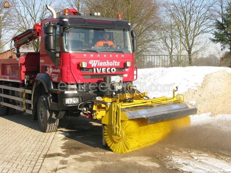Iveco 4*4 met Schmidt Borstel